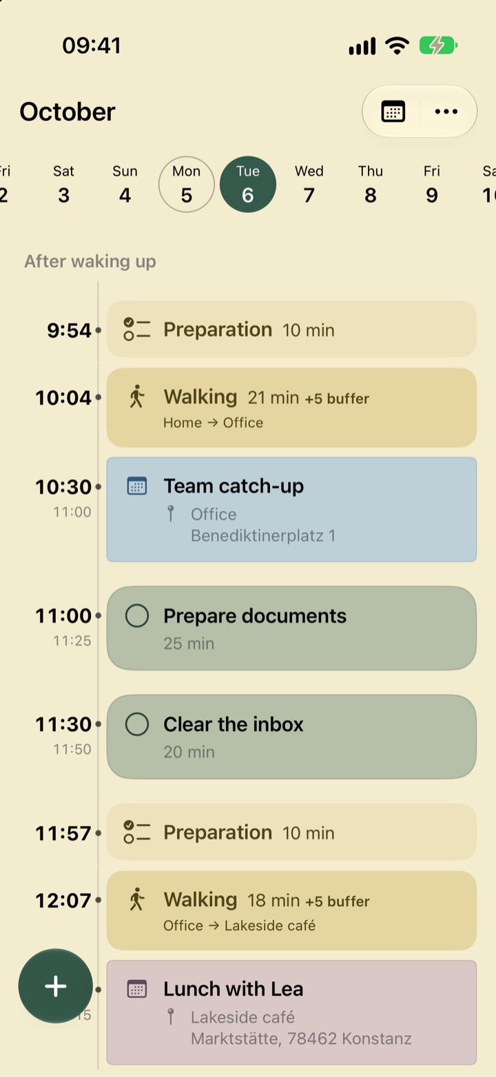 Dayavue day view: preparation at 9:54, leave on foot at 10:04, team catch-up at 10:30, then two reminders and the walk to lunch.